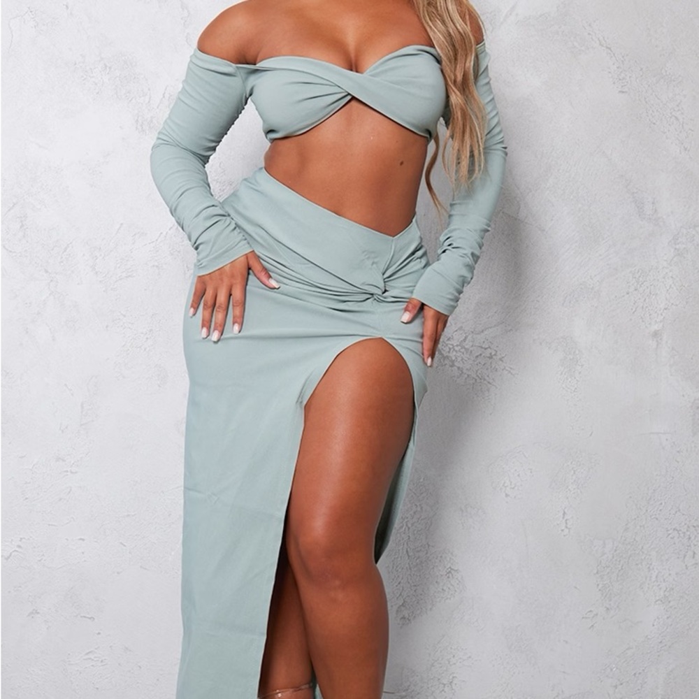 NWT PrettyLittleThing shape sage green ruched sleeve bardot top size 8